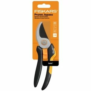 FISKARS® Solid™ Bypass-Gartenschere M P321 6