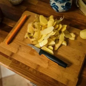 FISKARS Schälmesser Gebogen “Functional Form” Klingenlänge 6,8 Cm 9